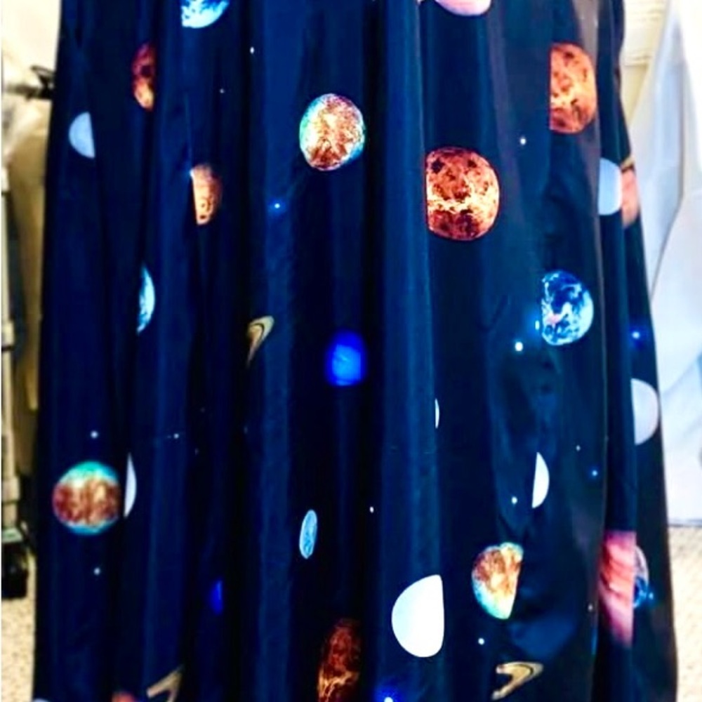 Space Skirt - Picture 4 of 8